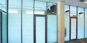 Стеклянные перегородки — Шумоизоляционные офисные перегородки — фото