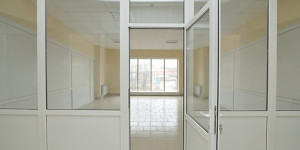 Окна ПВХ на заказ — Межкомнатное ПВХ остекление — фото